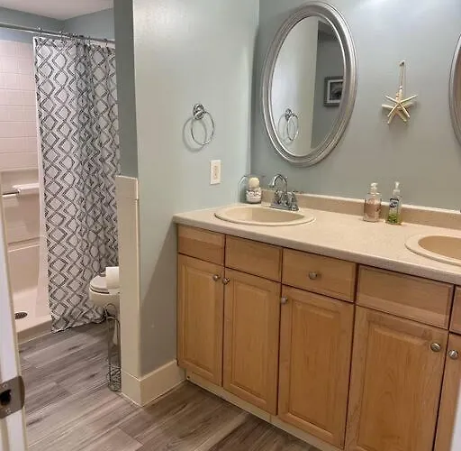 Beautiful 2br/2ba With 2 Private Balconies!