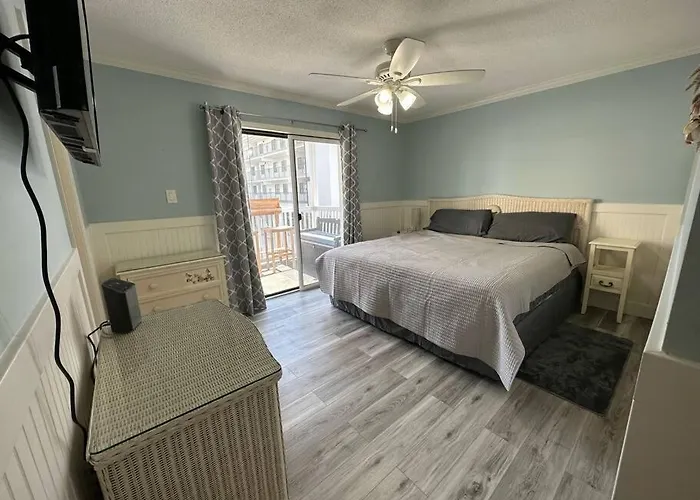 Beautiful 2br/2ba With 2 Private Balconies!