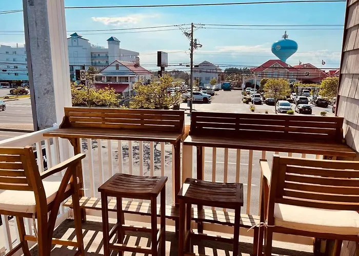 Beautiful 2br/2ba With 2 Private Balconies!