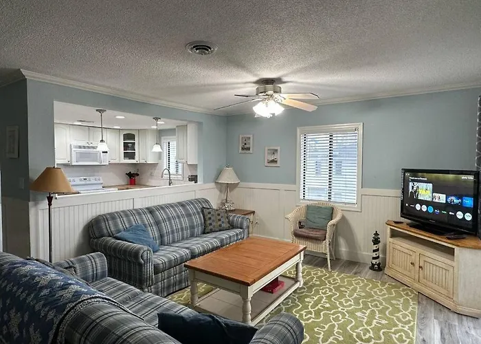 Beautiful 2br/2ba With 2 Private Balconies! Apartment